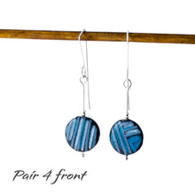Load image into Gallery viewer, Stripe drop earrings
