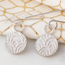 Load image into Gallery viewer, Flux drop earrings