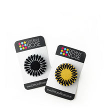 Load image into Gallery viewer, Brooch - Gold and Silver Star